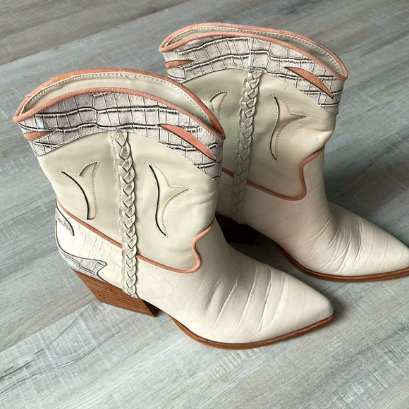 Cowboy boots - Picture 3 of 10